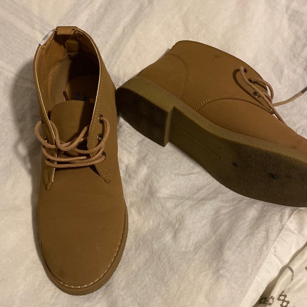 Maui island brown shoes